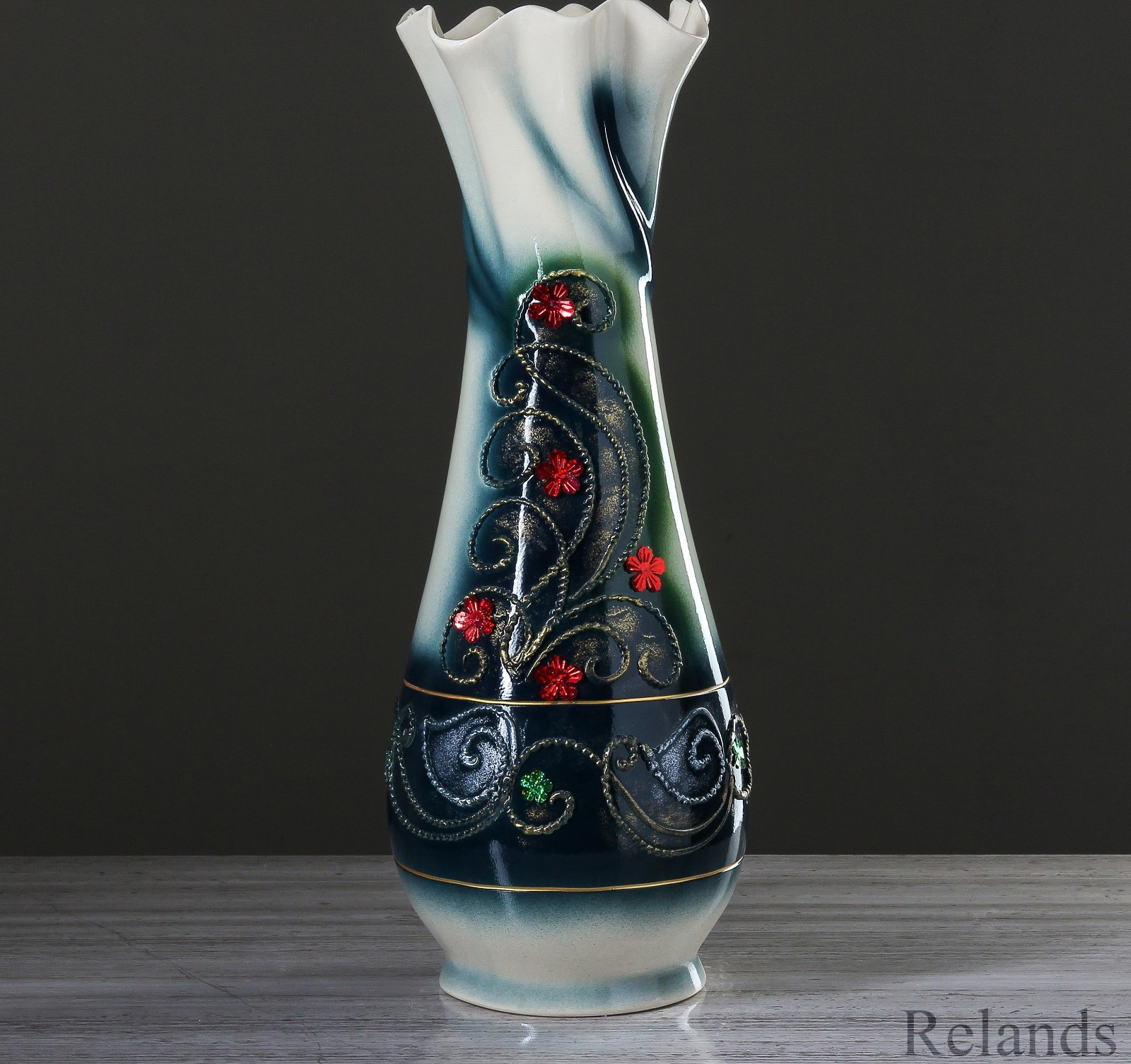 Хрустальна ваза: особливості та переваги